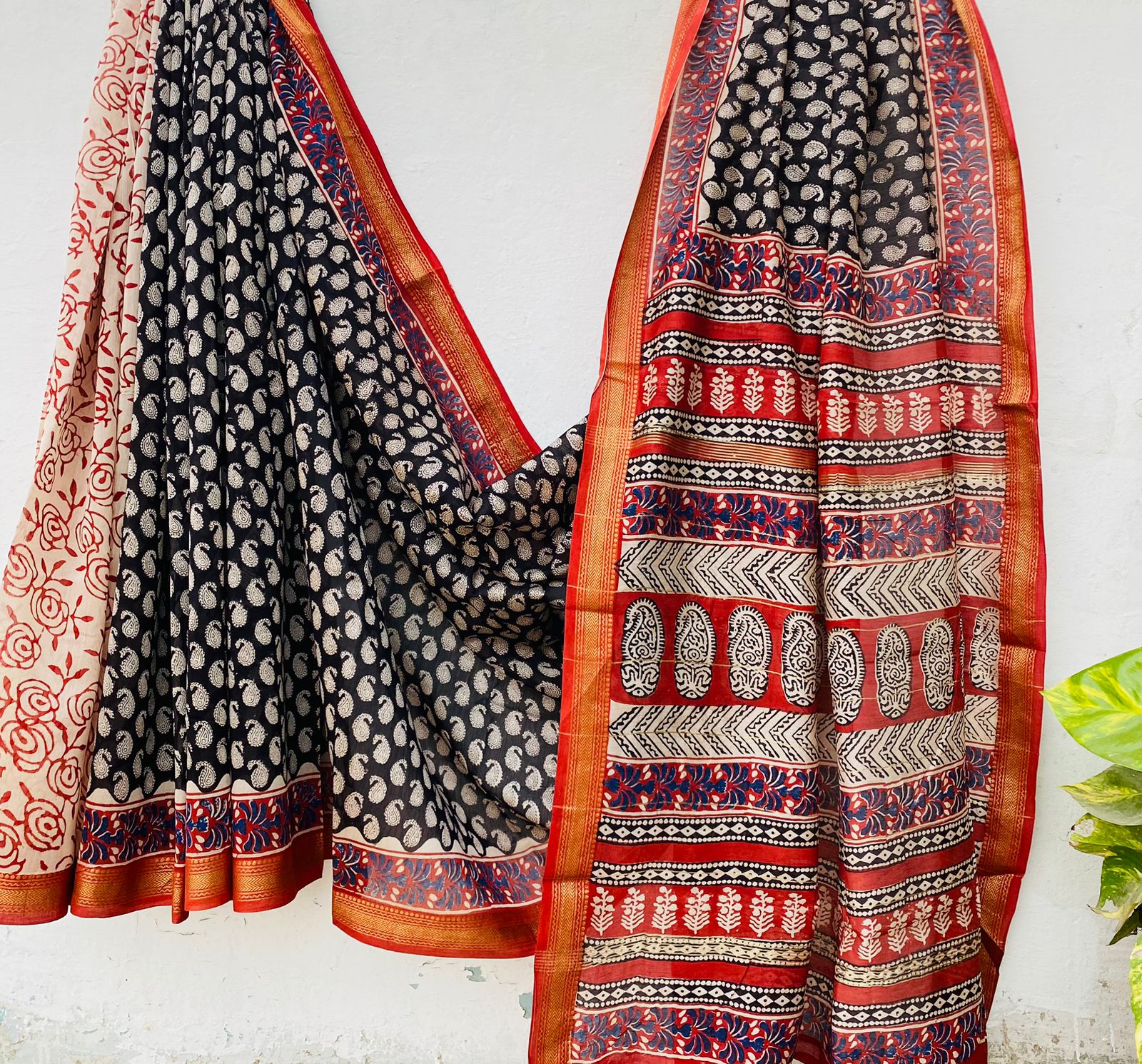 Maheshwari silk saree wholesale, hand block printed maroon black paisley border, pure silk saree by Fabtexs